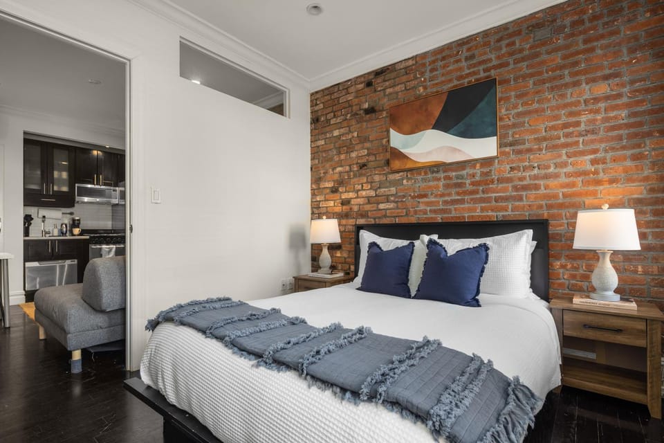 Bed, Kitchen or kitchenette, Photo of the whole room, Bedroom