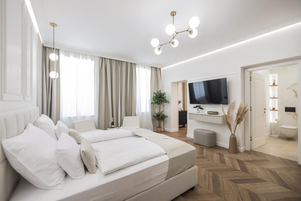 Communal lounge/ TV room, Bed, TV and multimedia, Living room, Photo of the whole room, Seating area, Bedroom, towels