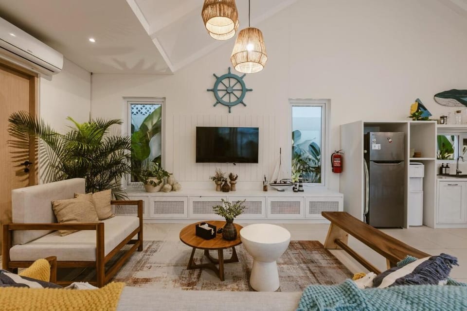 Rumi Bumi - Tropical Beach Shack near Melasti Beach Villa in Bali
