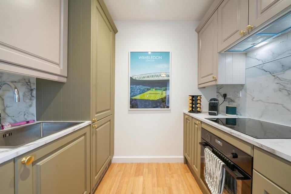 Modern and central 1BR Flat with Skyline View Apartment in London