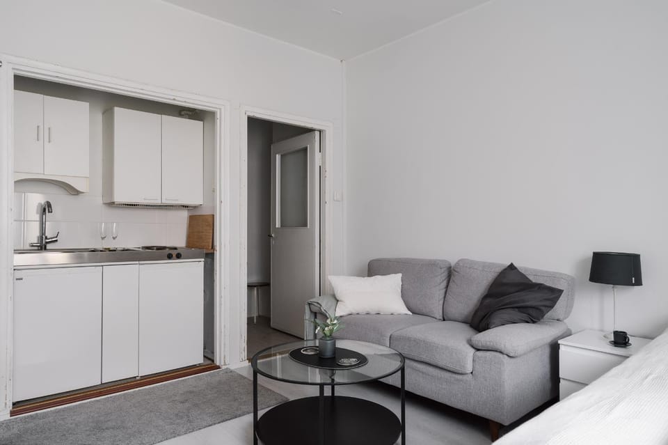 Kitchen or kitchenette, Living room, Seating area