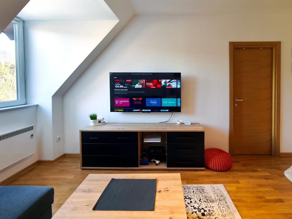 TV and multimedia, Living room