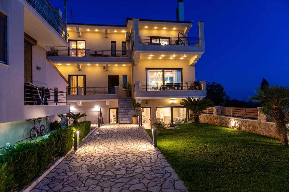 Ikosapartments -home 3-4 Apartment in Peloponnese, Western Greece and the Ionian
