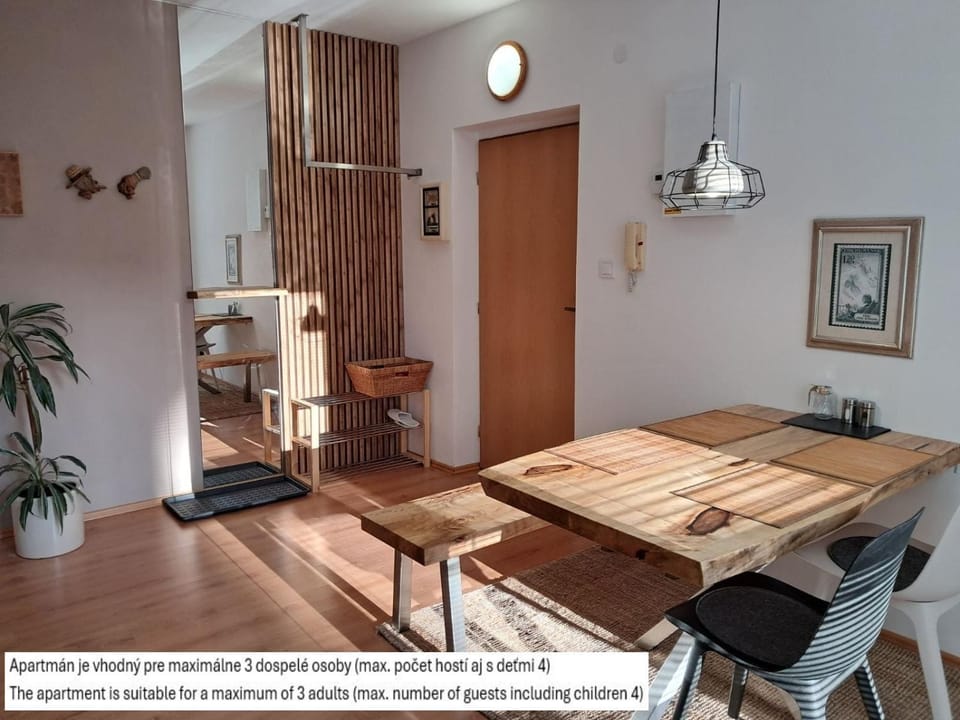 Dining area, Breakfast