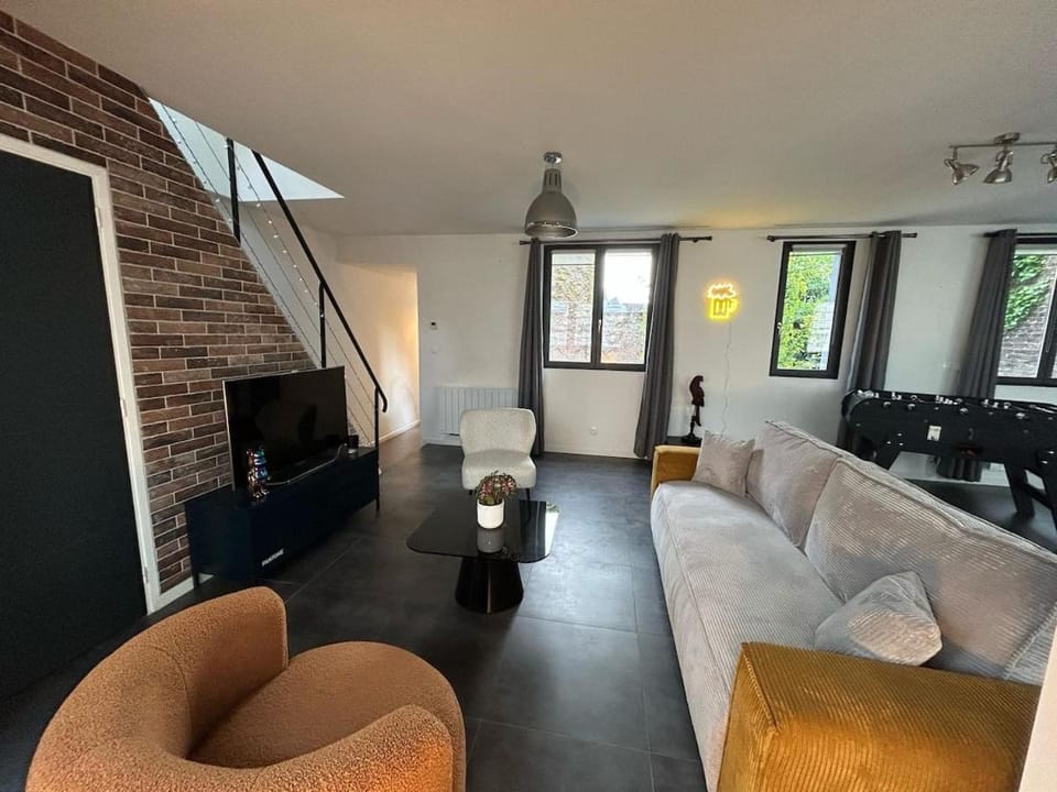 Communal lounge/ TV room, TV and multimedia, Living room