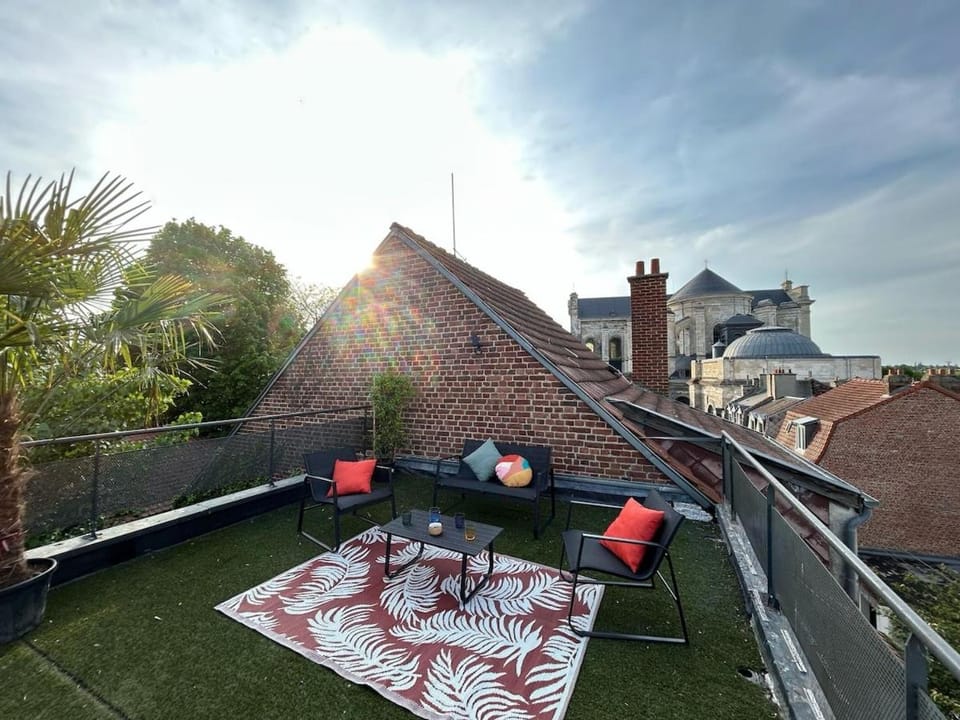 Patio, Day