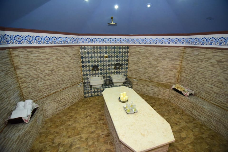 Hot Spring Bath, Sauna, Steam room, Spa and wellness centre/facilities