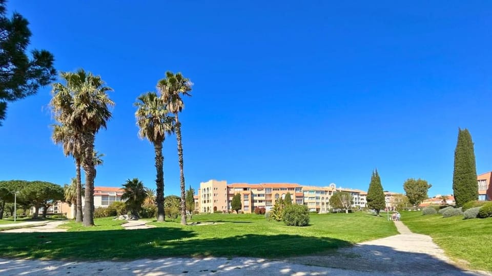Isles Évasion-parking-100M plages-commerces Apartment in La Londe-les-Maures