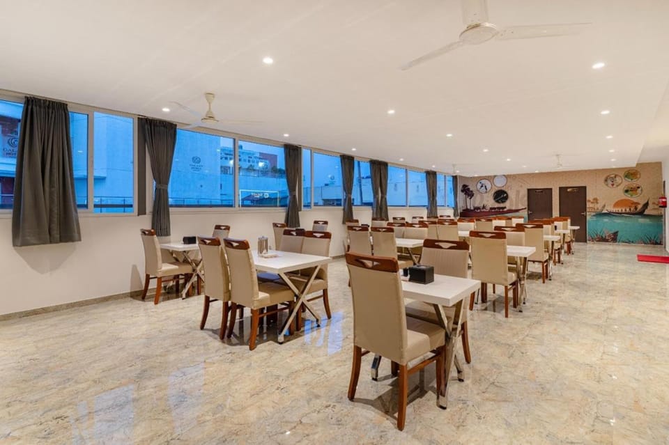 Restaurant/places to eat, Restaurant/places to eat