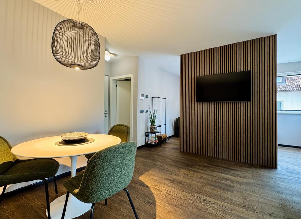 TV and multimedia, Dining area