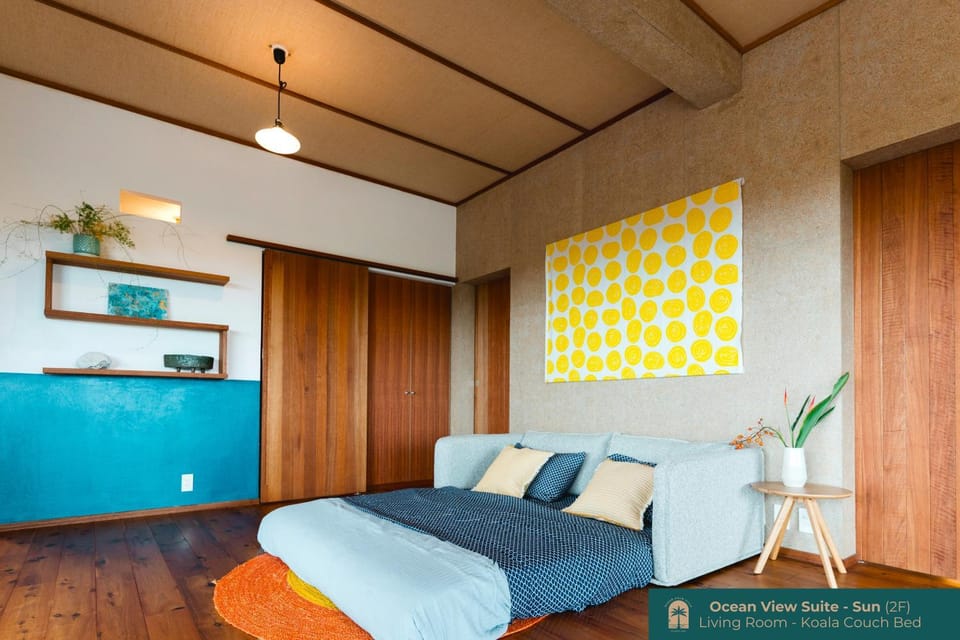 Bed, Living room