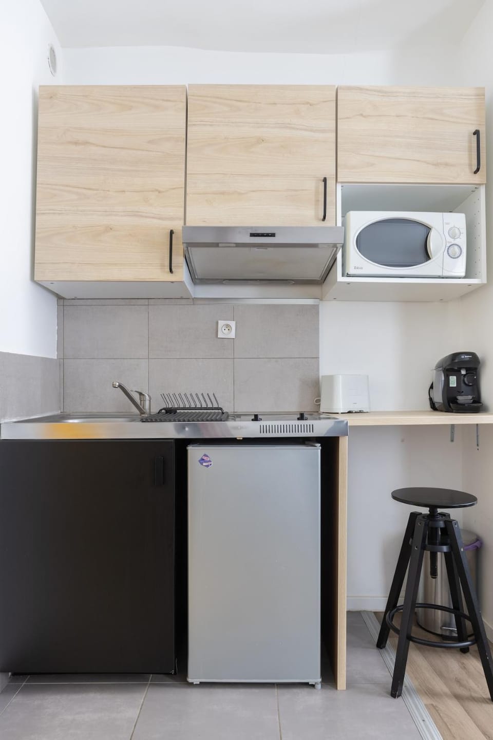 Kitchen or kitchenette, microwave, pet friendly, stove