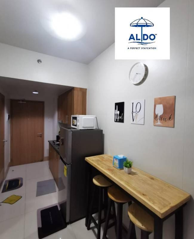 Mall of Asia condotel shore 3 residence Hotel in Pasay