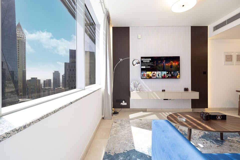 King Bed & Modern Comfort Studio in DIFC Downtown Apartment in Dubai