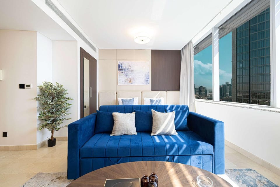 King Bed & Modern Comfort Studio in DIFC Downtown Apartment in Dubai