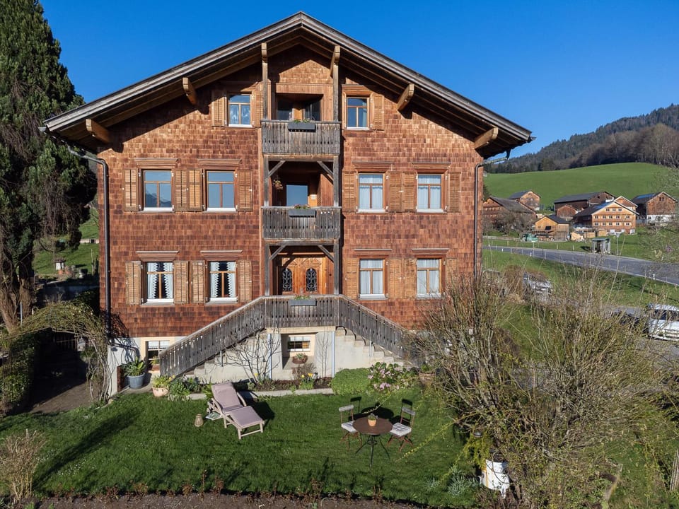Property building, Spring, Garden