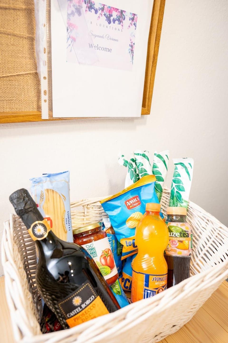 Food and drinks, Food, Drinks