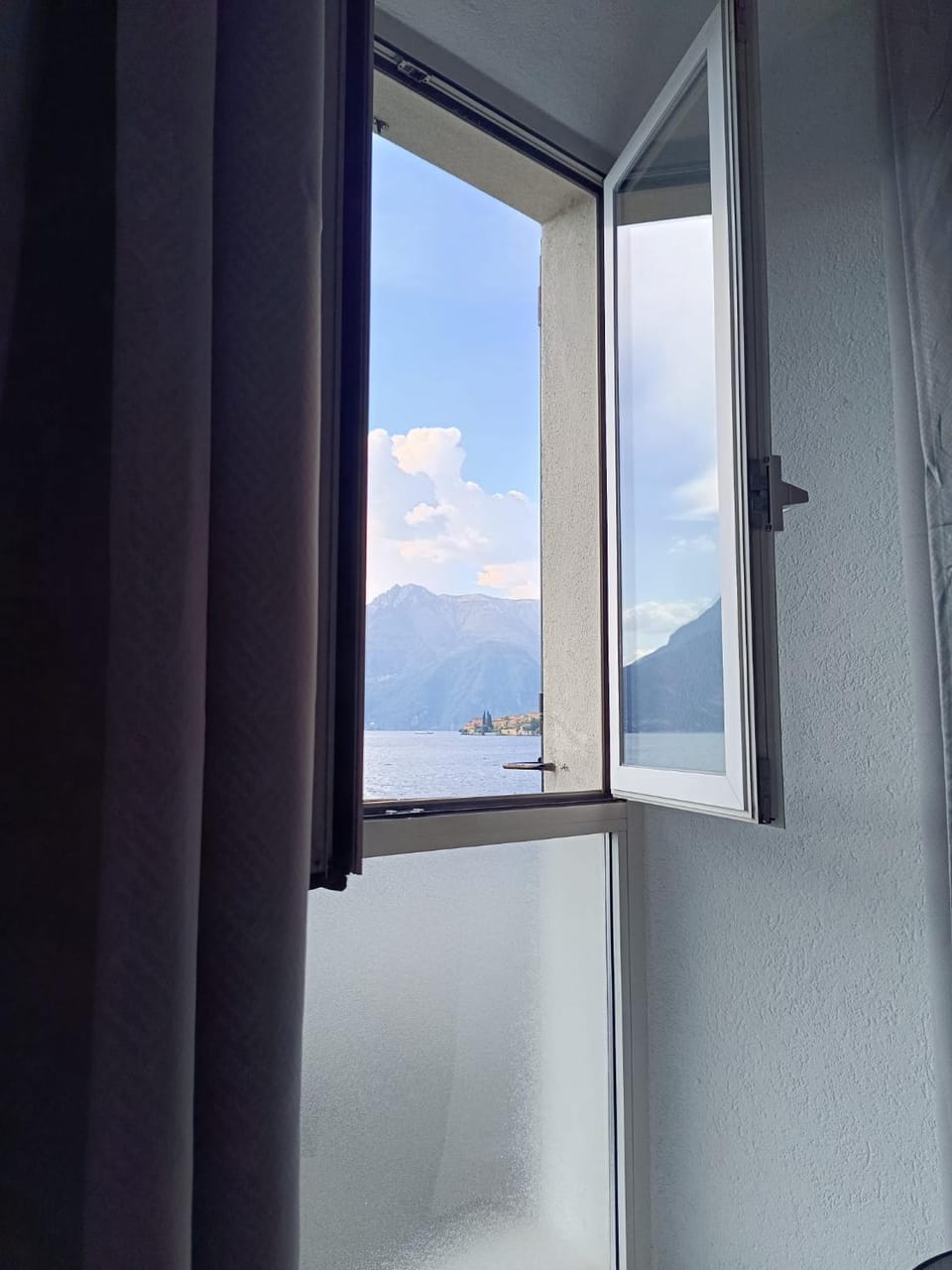 Property building, Natural landscape, Mountain view, Sea view