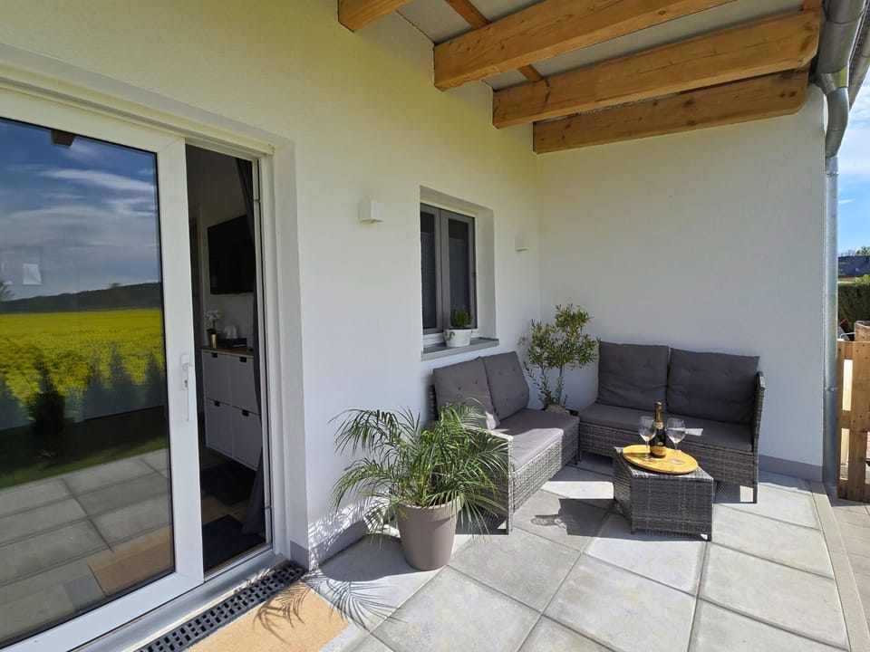 Garden, Balcony/Terrace