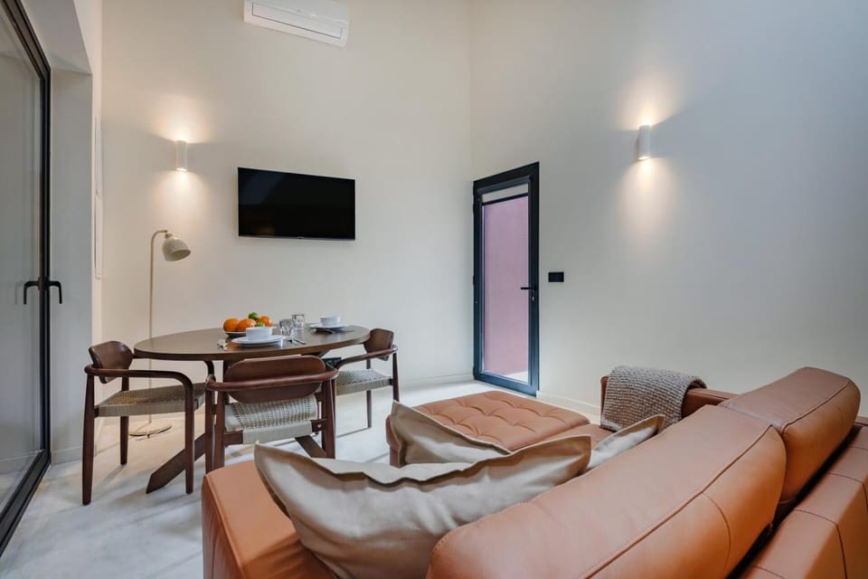 Minimalist Loft @ Terracotta Collection Apartment in Porto