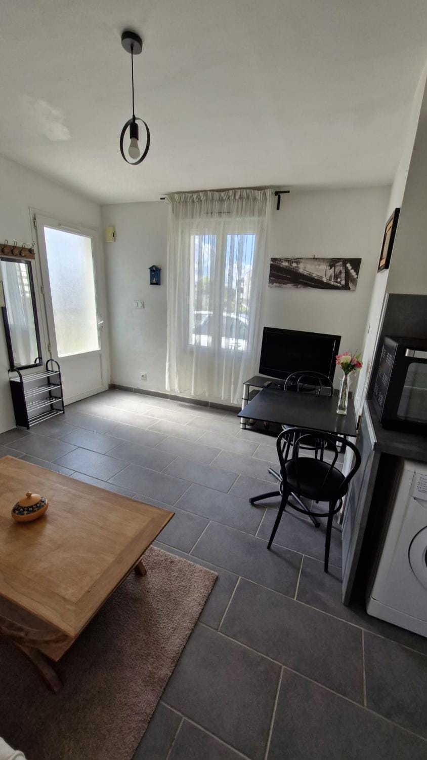 Nice modern house, bright and quiet assured House in Nantes