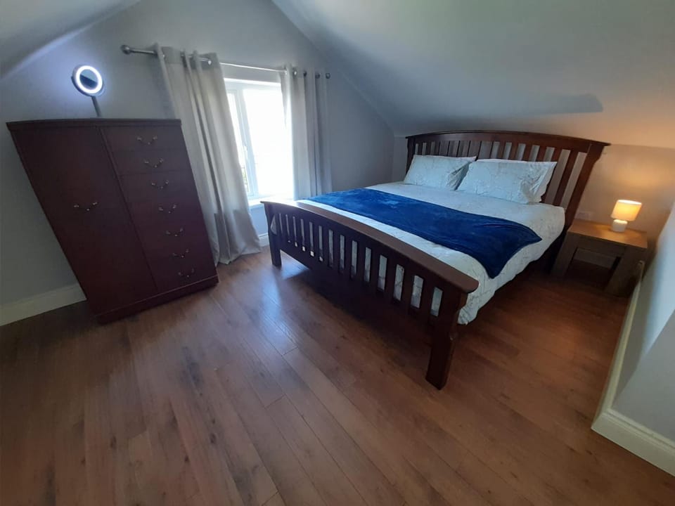 Bed, Bedroom, wardrobe