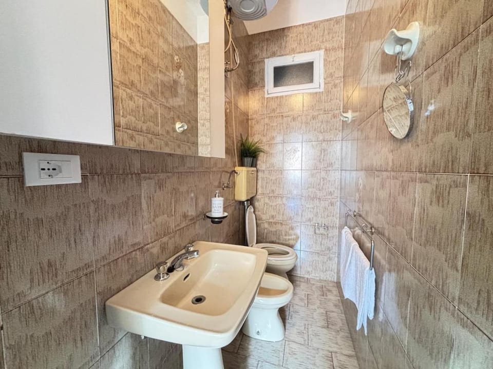 La Casa di Marisa Historic Center Apartment in Noli