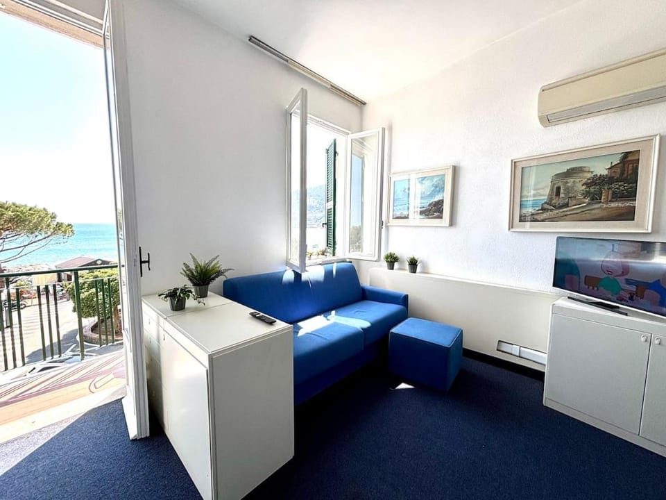 La Casa di Marisa Historic Center Apartment in Noli