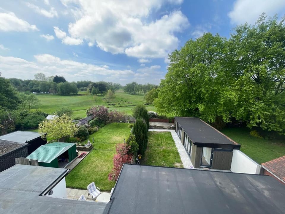 Golf view lodge House in England