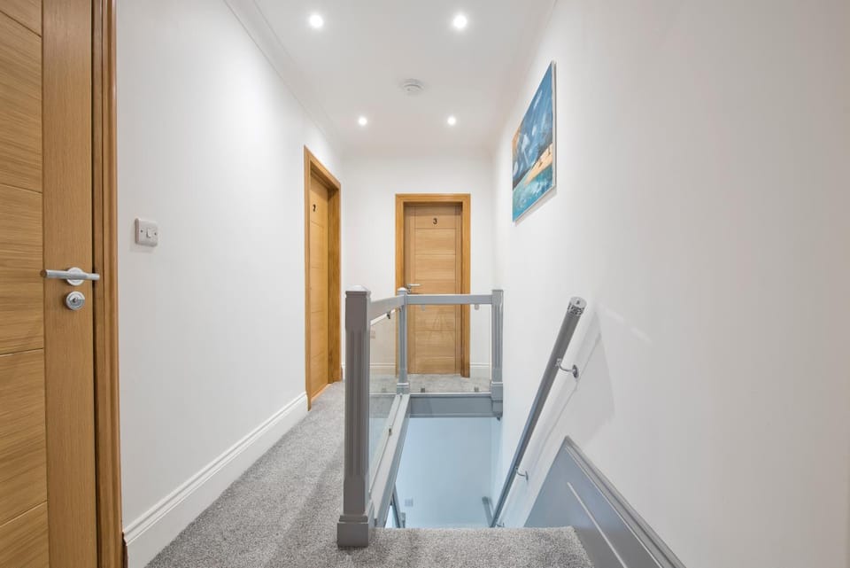 Newly refurbished house Vacation rental in Romford