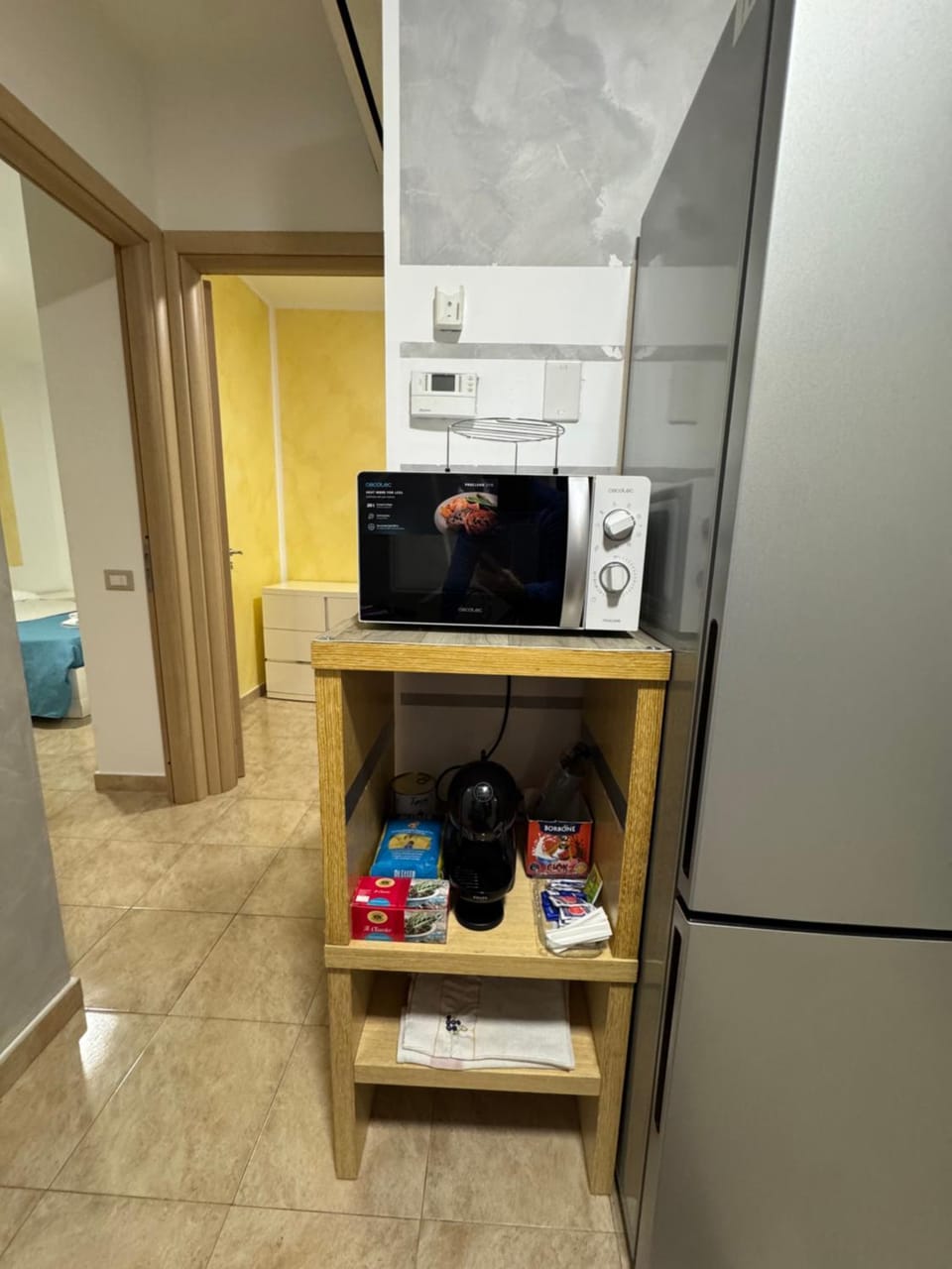 Kitchen or kitchenette, oven