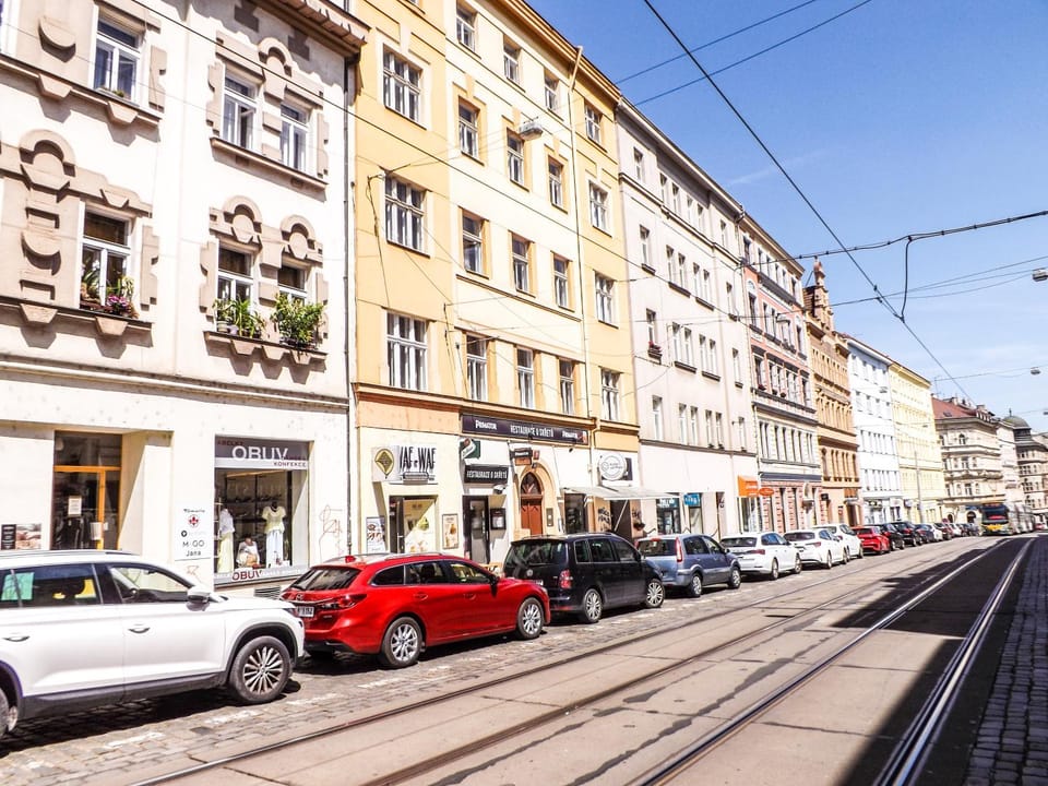 Day, Neighbourhood, Street view, Location