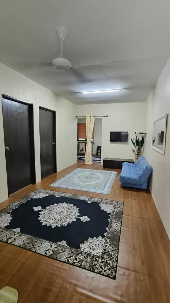 Parit Raja Kembar 3 Unit Homestay House in Johor