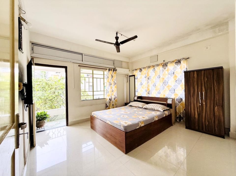Bed, Photo of the whole room