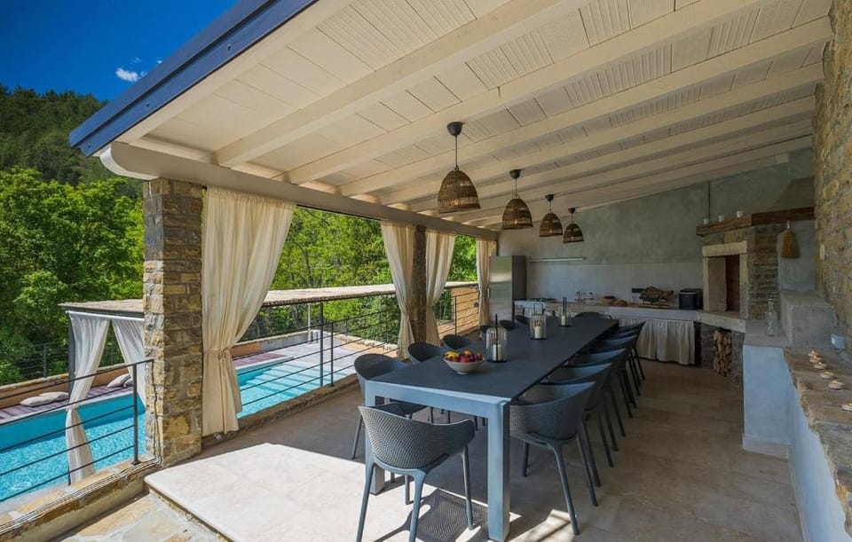 Patio, BBQ facilities, Dining area, Pool view, sunbed