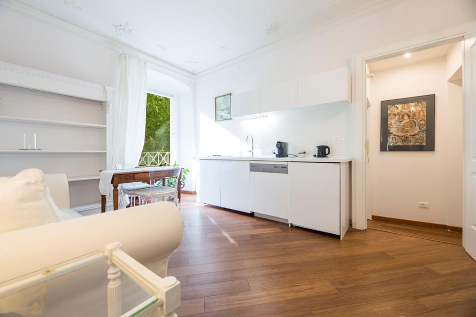 Living room, Seating area, Dining area, minibar