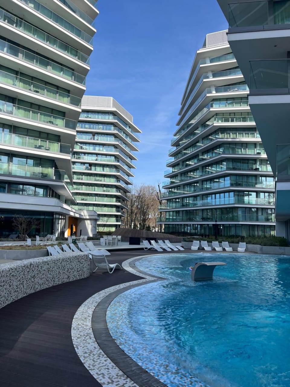 Property building, Swimming pool, Swimming pool, sunbed