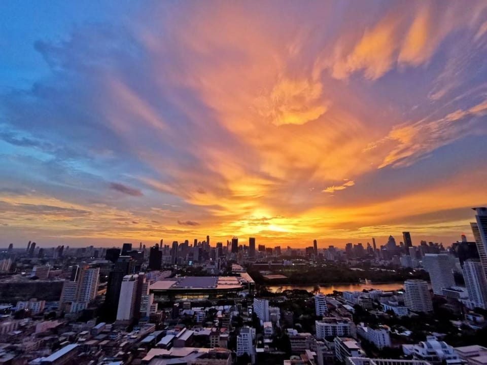 素坤逸沿线BTS Ekkama Station Apartment in Bangkok