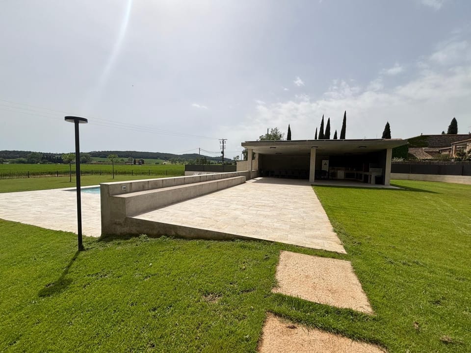 Natural landscape, BBQ facilities, Garden, Garden view, Swimming pool