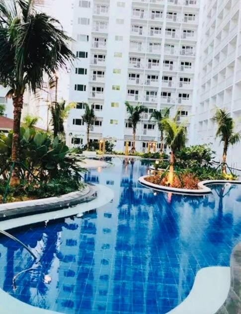 2br Beach KTV Condo in MOA SMX Okada, Near Airport Apartment in Pasay