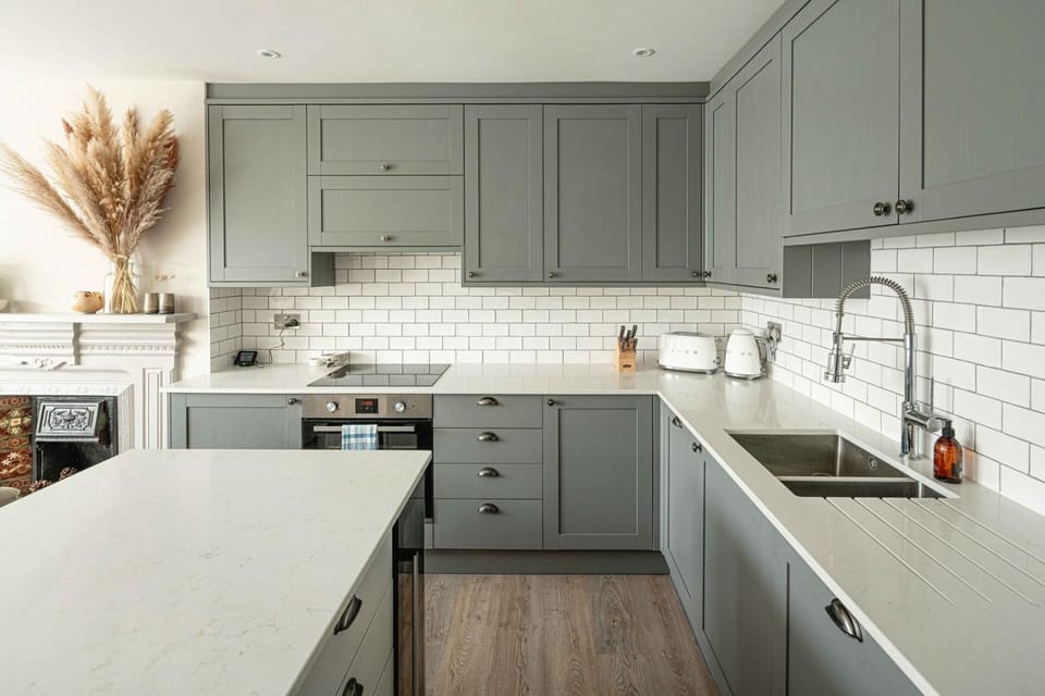 Kitchen or kitchenette, stove