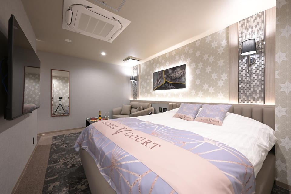 Bed, TV and multimedia, Bedroom, air conditioner