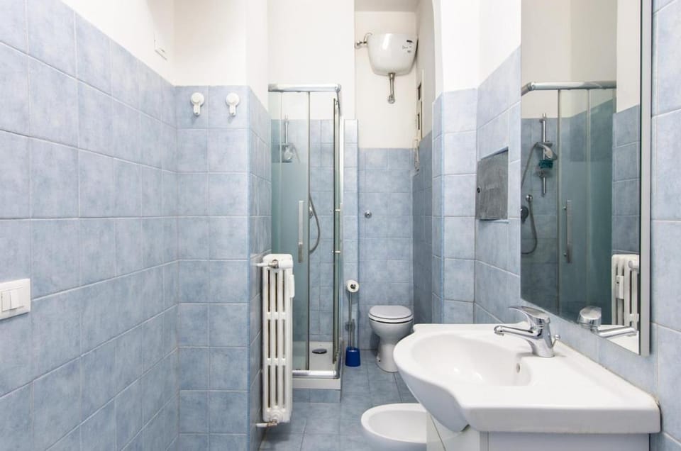 Toilet, Bathroom, bidet, towels