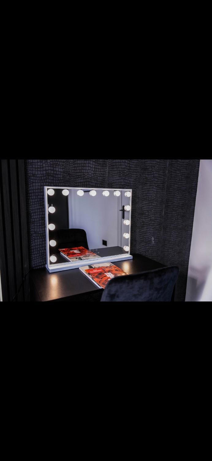 Sleek & Elegant - 2 Bed Apartment In Dartford Town - Parking - Central & Cozy Apartment in Dartford