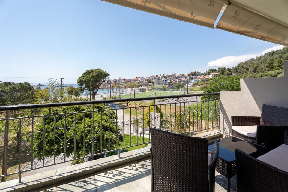 Day, Natural landscape, View (from property/room), Balcony/Terrace, Sea view
