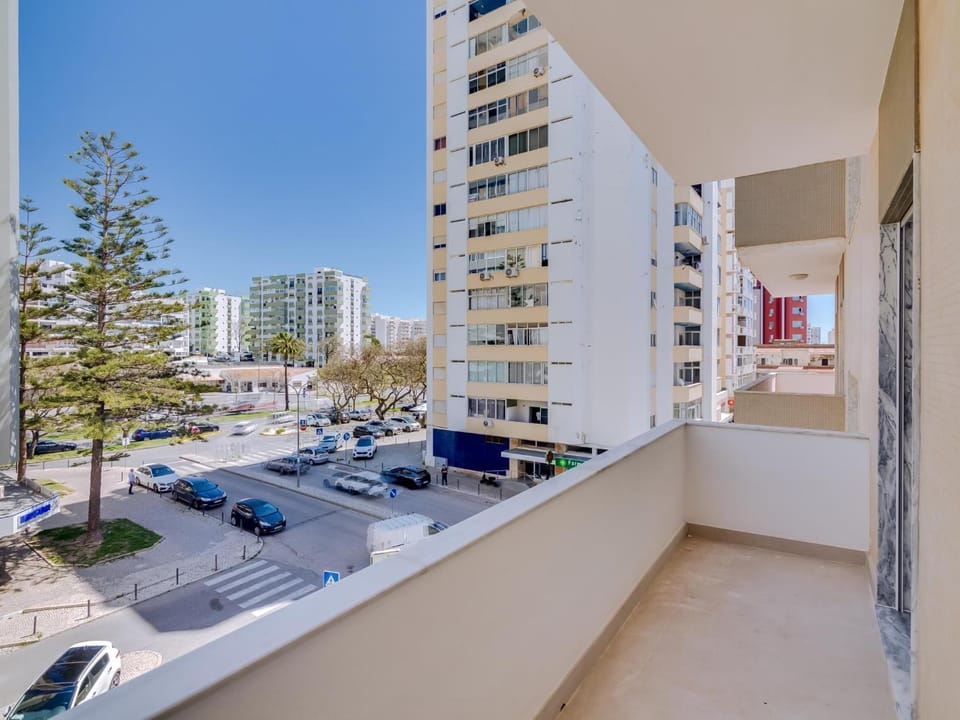 Balcony/Terrace, City view, Location