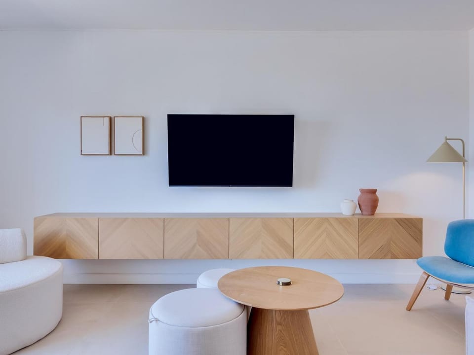 Communal lounge/ TV room, TV and multimedia, Living room, Seating area