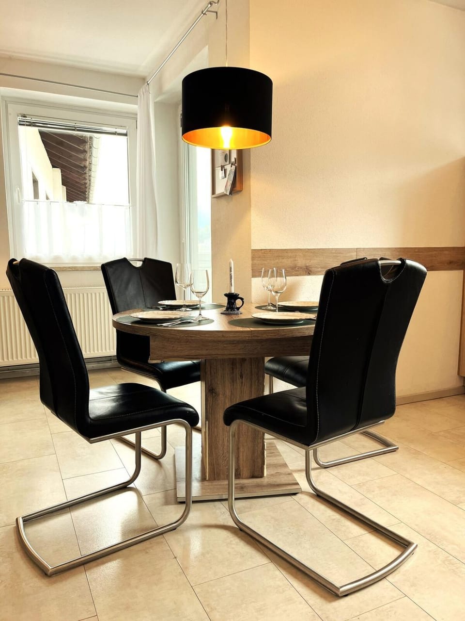 Seating area, Dining area