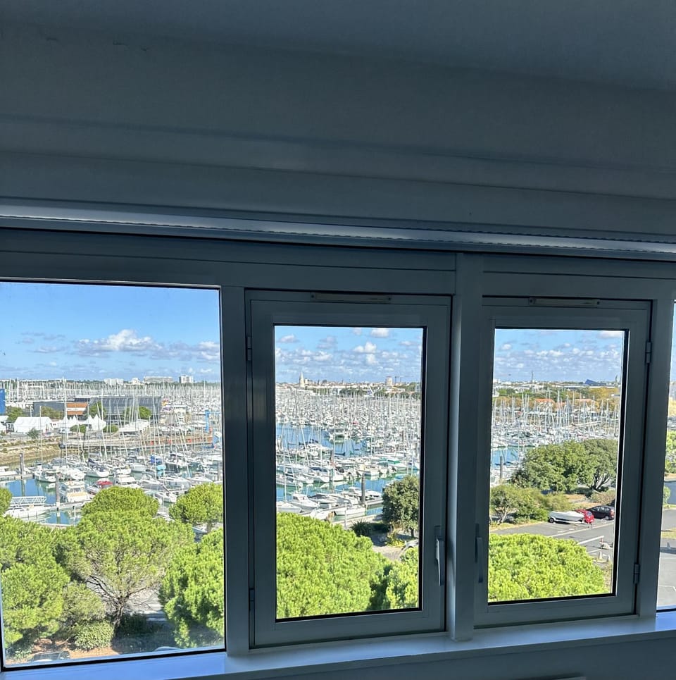 Salty Home, vue sur la Marina, LR133 Apartment in La Rochelle