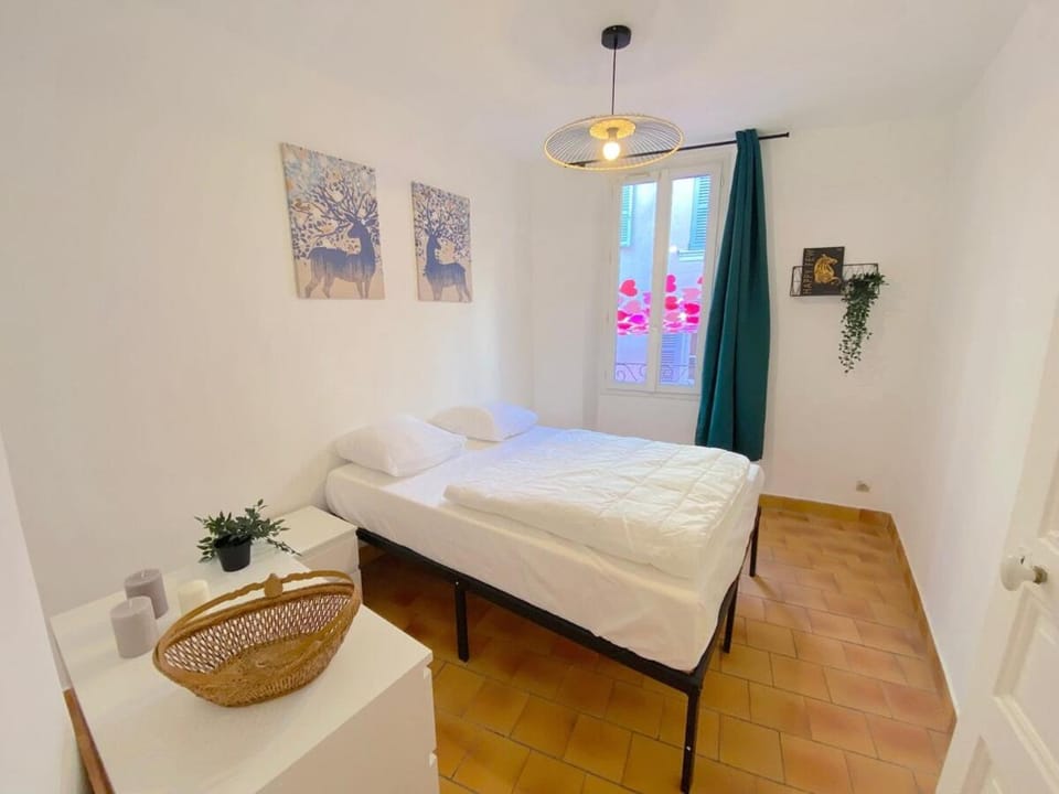 Grand T3 à 20 mètres du port Apartment in Sanary-sur-Mer